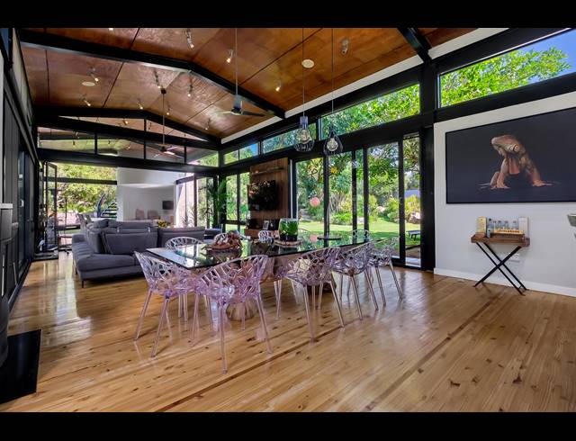 5 BEDROOM HOUSE FOR SALE IN HELDERFONTEIN ESTATE